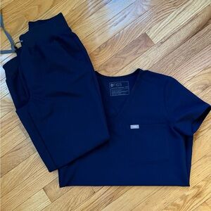 Figs Technical Collection Scrub Set in Navy